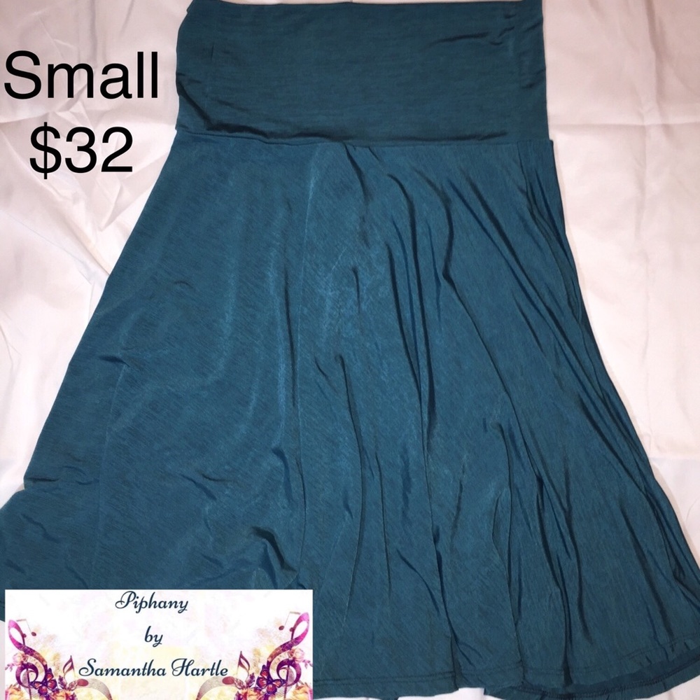 Small Honey and Lace Ventura skirt with pockets!